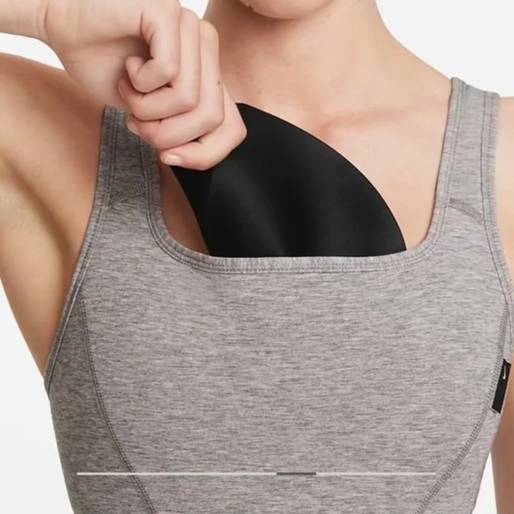 Nike Dri-Fit Swoosh Soft Tee Women’s Sports Bra Active Wear - Picture 5 of 8